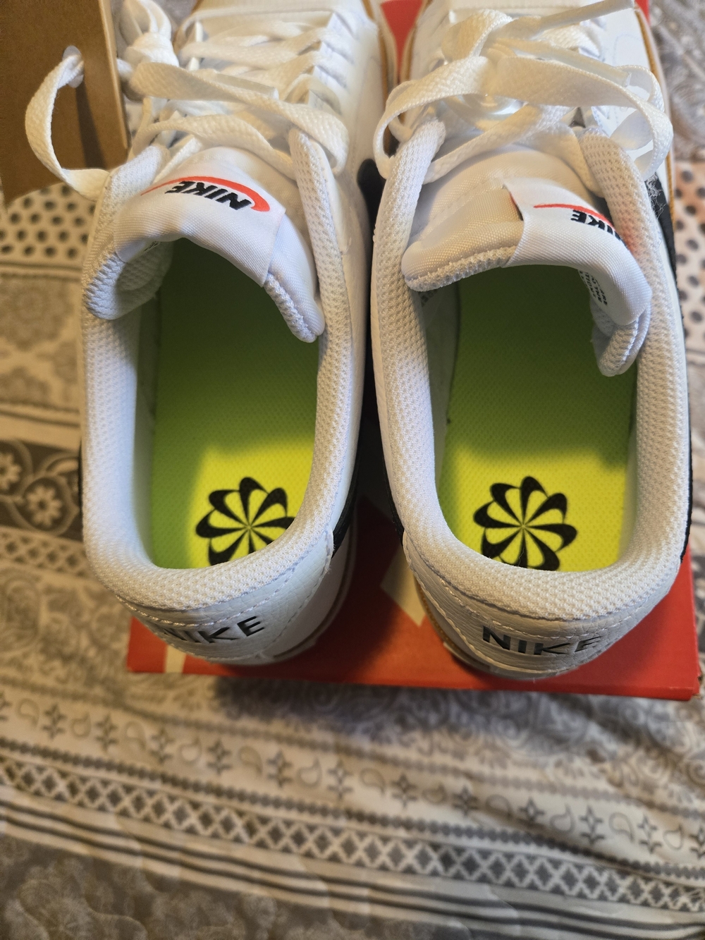 Women's Nike Court Legacy White Black Desert Ochre NWT Size 9 - Picture 5 of 6